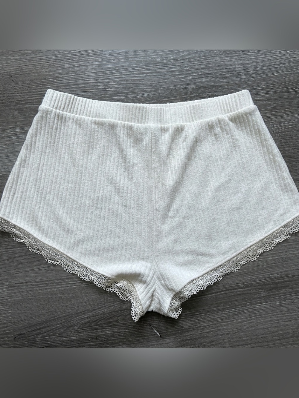 ASOS Ribbed ivory/cream lace trim sleep shorts - size 6